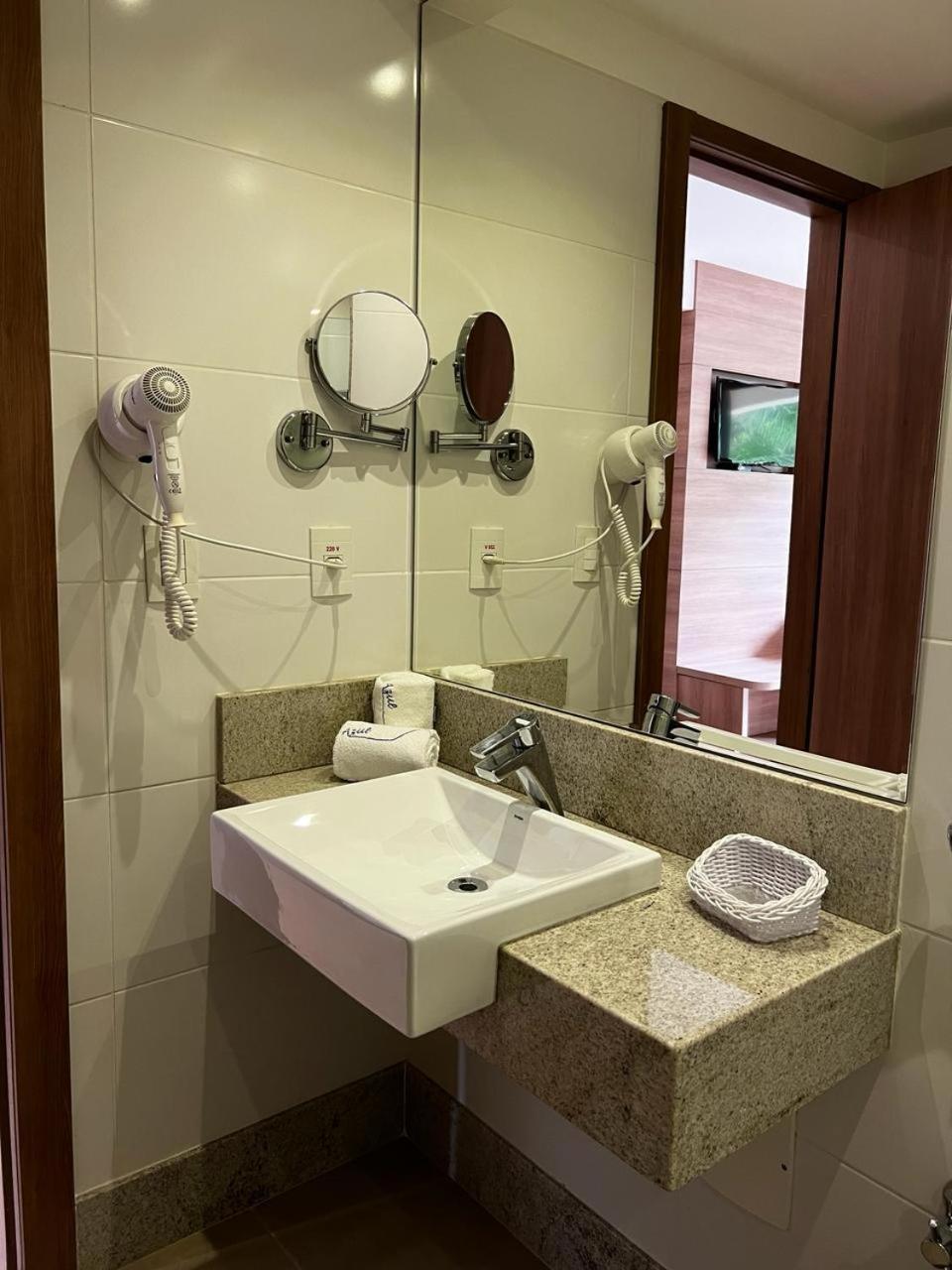 Vista Azul Apart Hotel - Vista Pinheiros Pedra Azul  Buitenkant foto